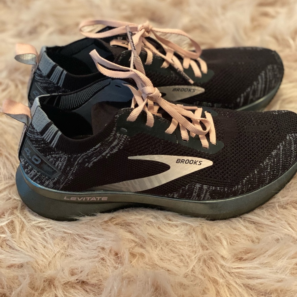 Brooks Levitate running shoe